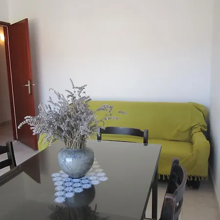 Deni * Vinišće