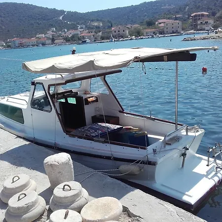 Deni Daire Vinišće