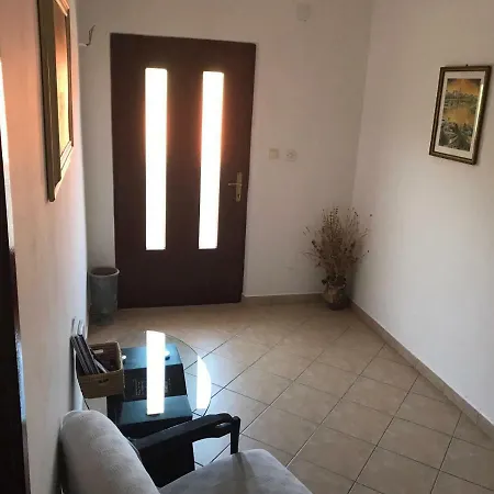 Daire Deni Vinišće